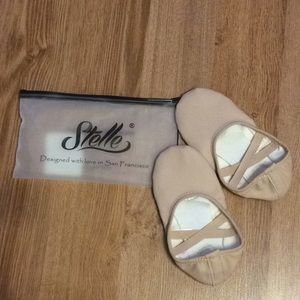 Stelle Leather Ballet Slippers, Child Size 12